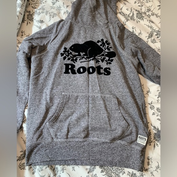Roots hoodie size Medium - Picture 1 of 3